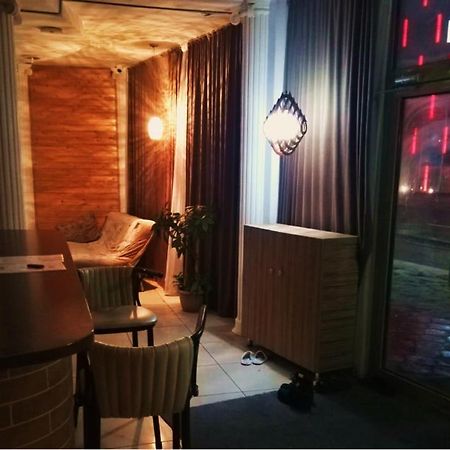 Fox Hostel Ałma Ata Zewnętrze zdjęcie