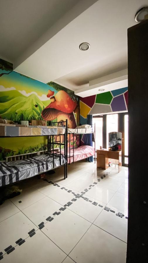 Fox Hostel Ałma Ata Zewnętrze zdjęcie