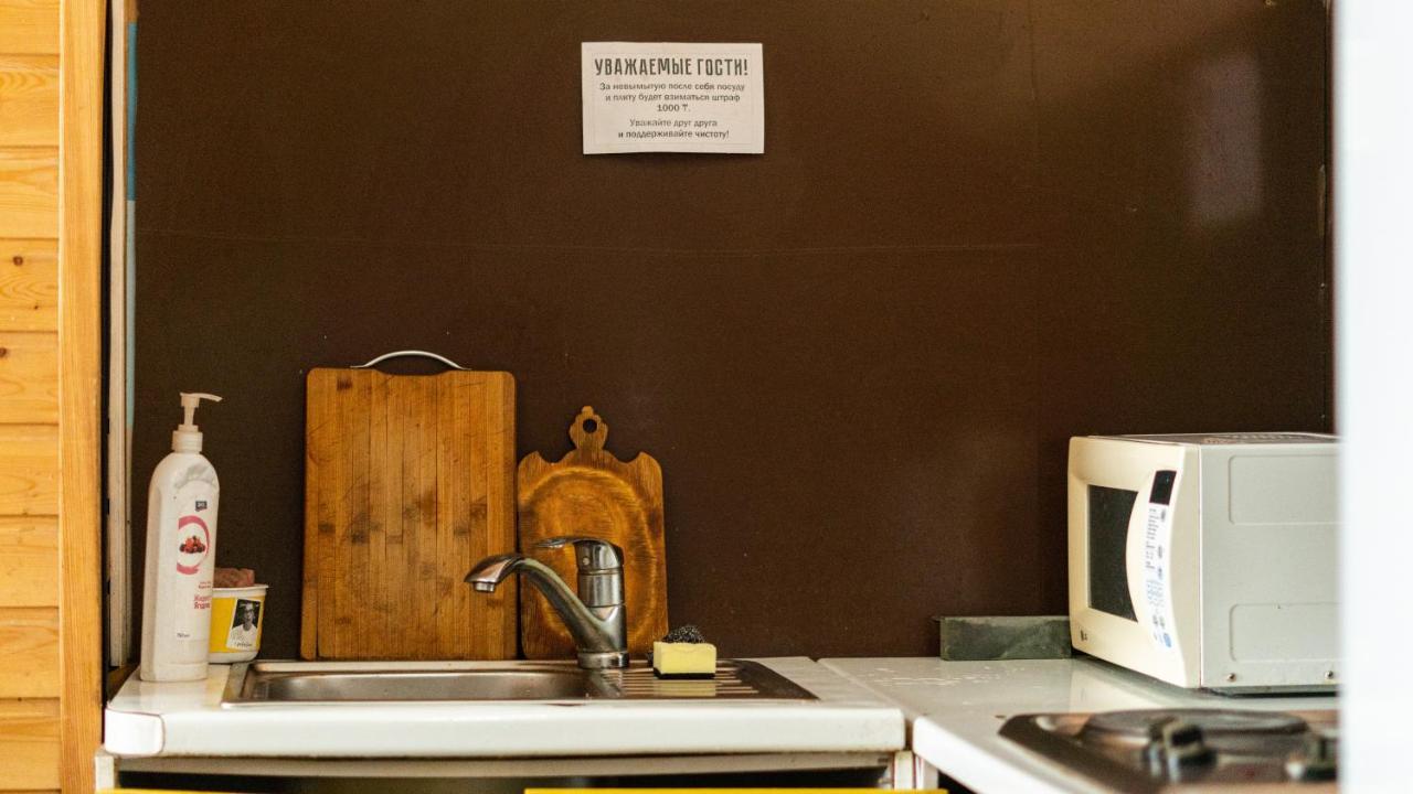 Fox Hostel Ałma Ata Zewnętrze zdjęcie
